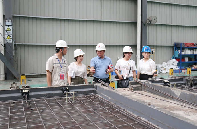 江西外語外貿(mào)陳大勝光臨市政遠大調(diào)研裝配式建筑6911.jpg