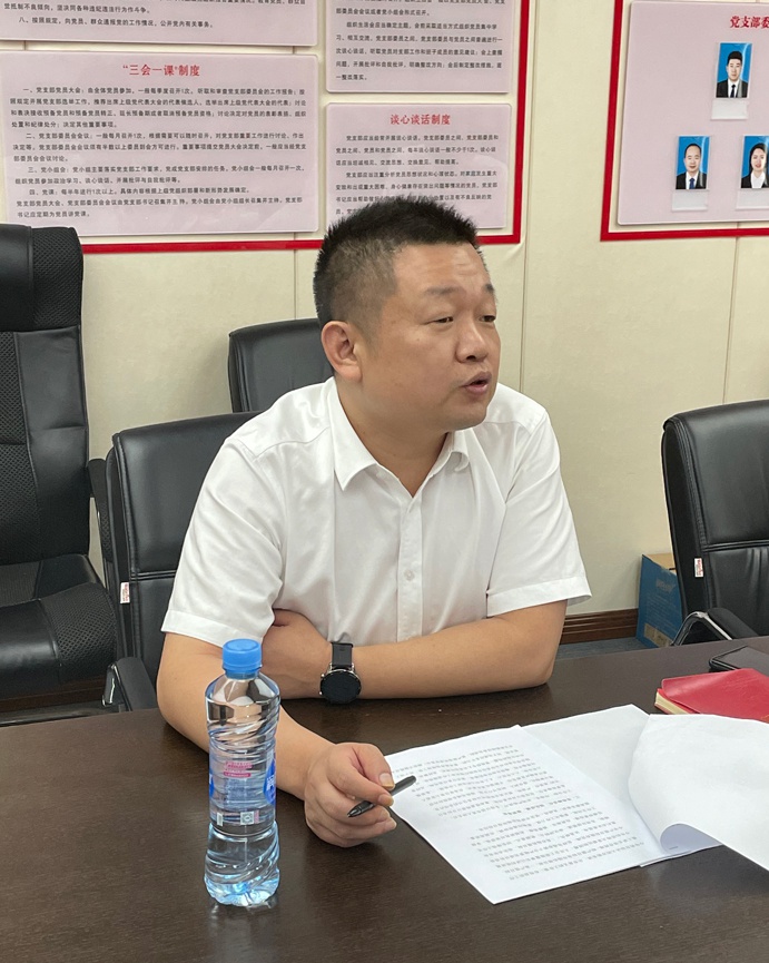 南昌市政建設(shè)集團(tuán)運(yùn)營(yíng)中心召開2021年工程管理目標(biāo)責(zé)任書簽訂會(huì)6913.jpg