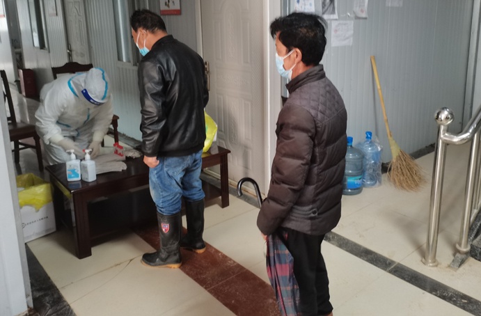 各項(xiàng)目部開展全員核酸檢測(cè)6914.jpg