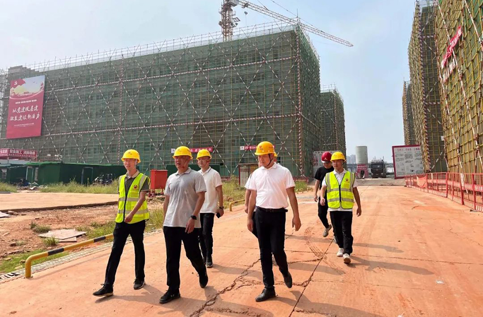 徐旭前往杭州路、新建職校等項目調(diào)研慰問